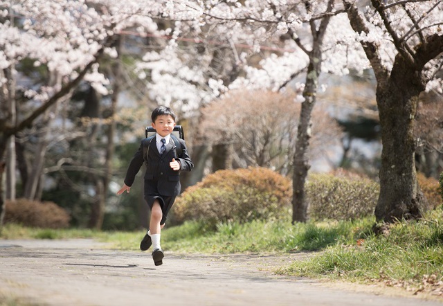 長男の入学記念に。桜ロケ